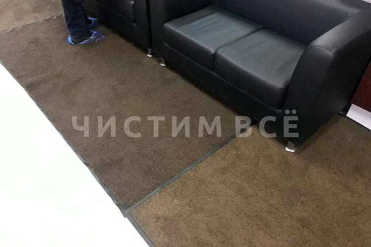 Грязезащитные ковры в приемной офиса В чем польза от аренды ковров