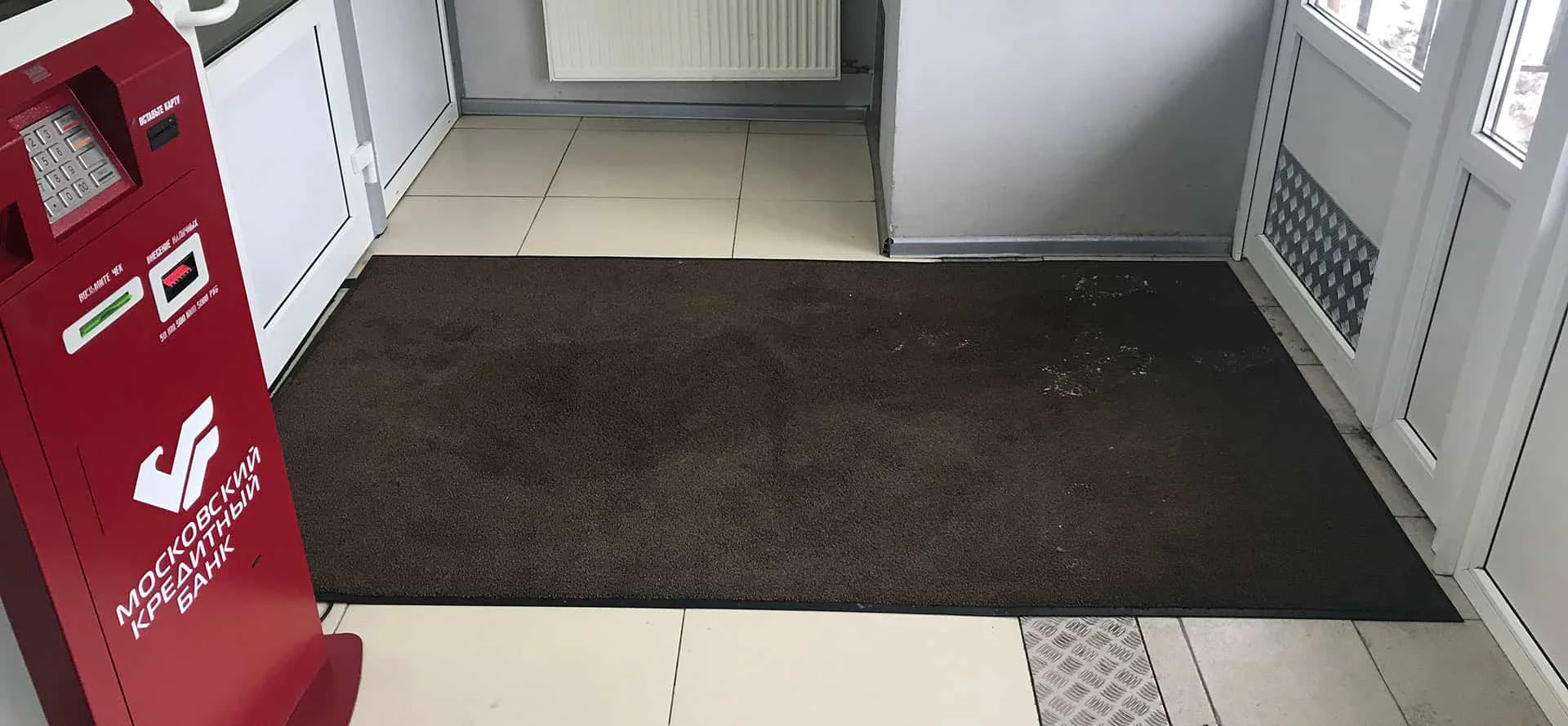 Как поддерживать чистоту пола в торгово-развлекательном центре