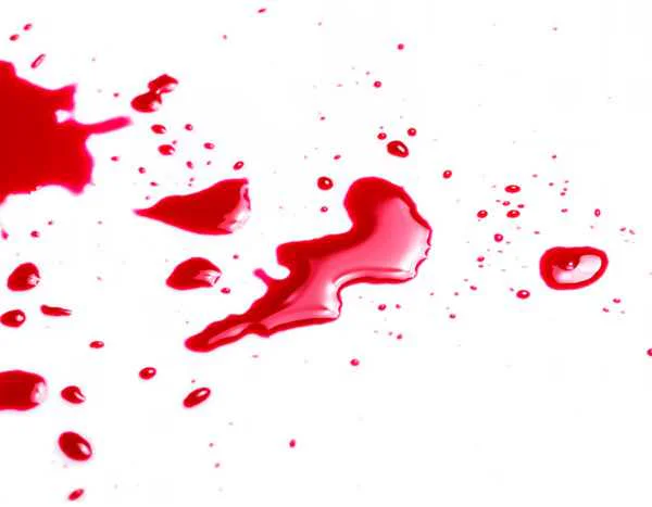Как отстирать застарелые пятна крови с одежды